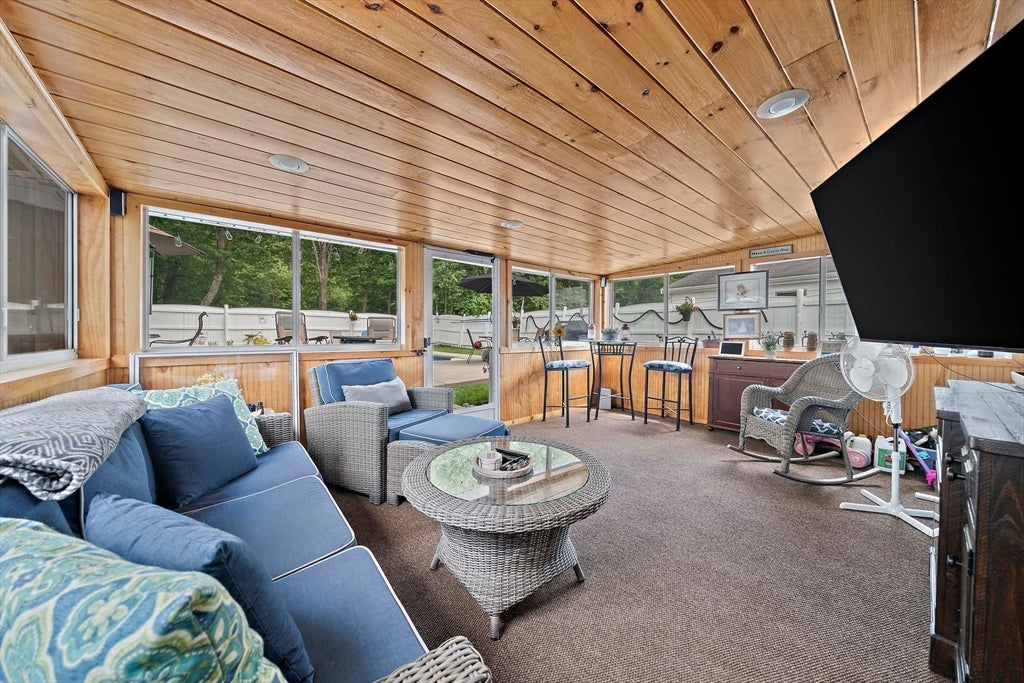 35 Arnold St, Holbrook, MA, 35 Arnold St, Holbrook, MA Photo #16