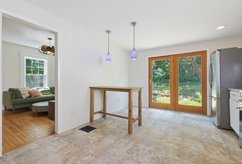 110 Essex St, Beverly, MA, 110 Essex St, Beverly, MA Photo #16