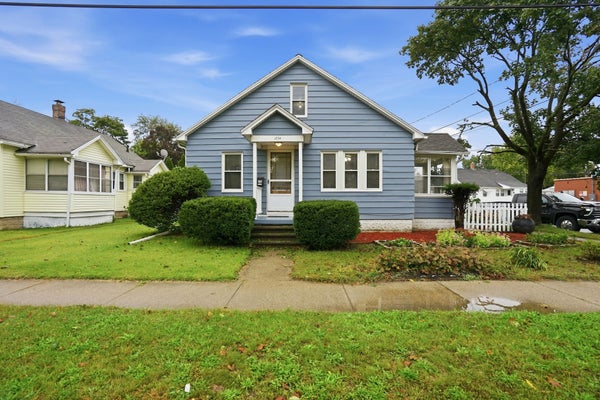 1774 CAREW ST, SPRINGFIELD, MA 01104 - Image ff287e0e02f3eef73de26701d0d50e2a/1284084344