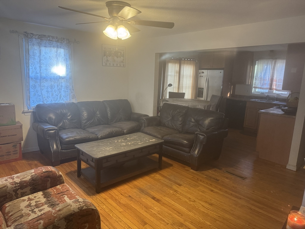 54 Eaton St 54