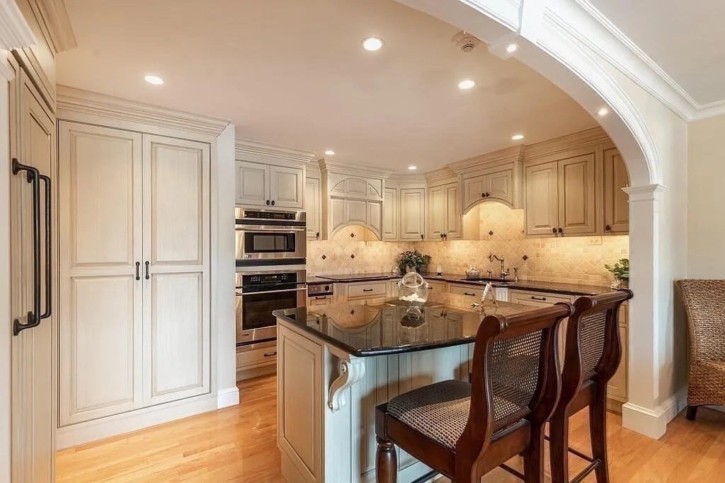 235 Winthrop Street 3302