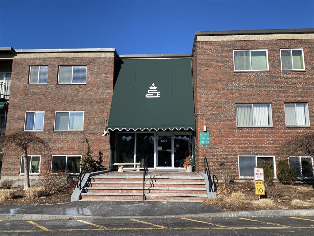1204 Greendale Ave 128