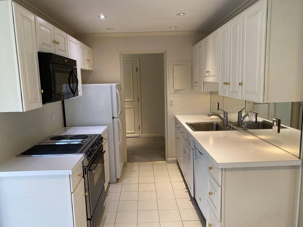 1204 Greendale Ave 128