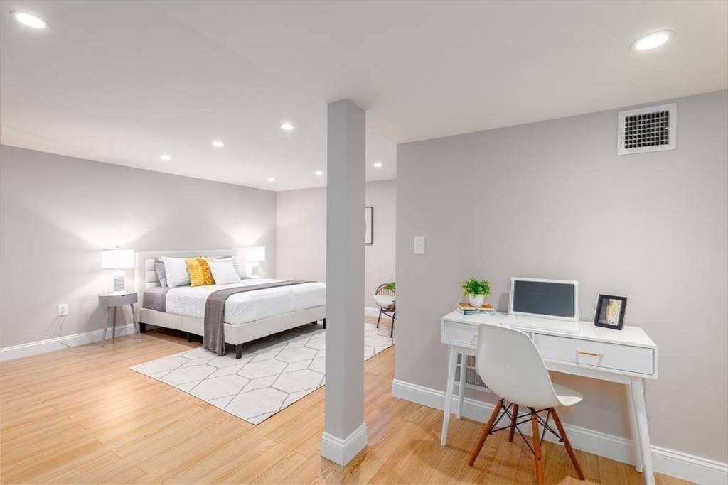 Boston, Massachusetts 02130, United States, 2 Bedrooms Bedrooms, ,2 BathroomsBathrooms,Residential,Active,172628