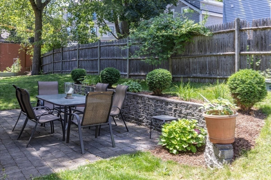 Boston, Massachusetts 02130, United States, 2 Bedrooms Bedrooms, ,2 BathroomsBathrooms,Residential,Active,172628