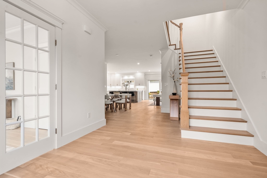 172 Westminster Ave 1