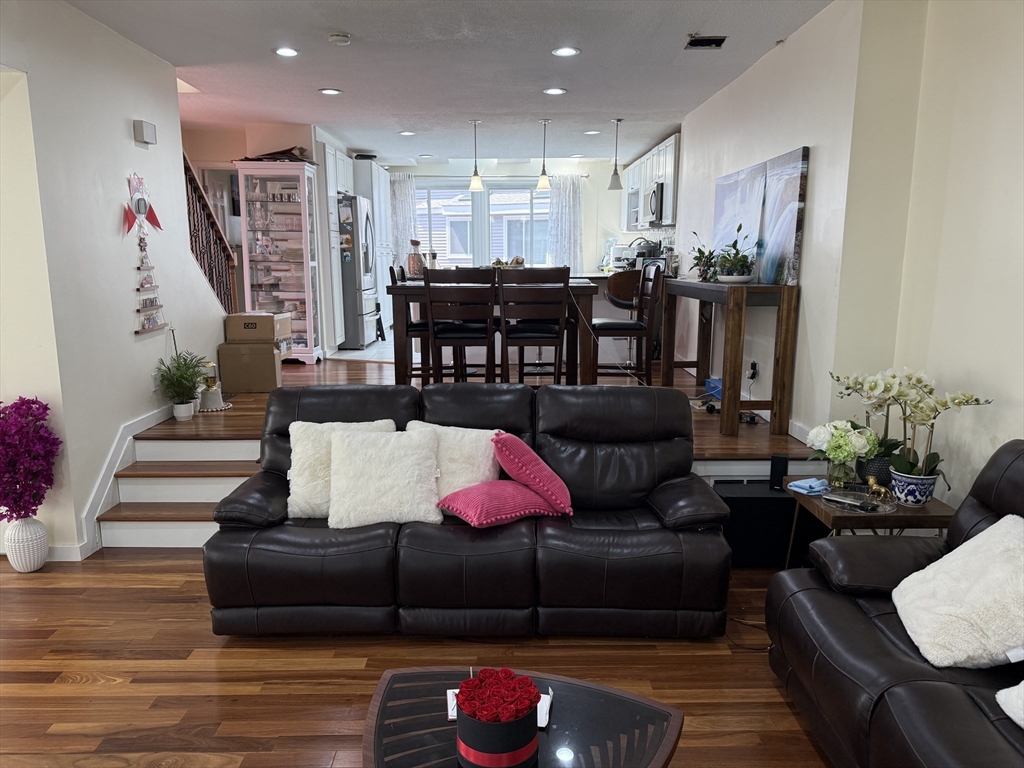 255 North 91
