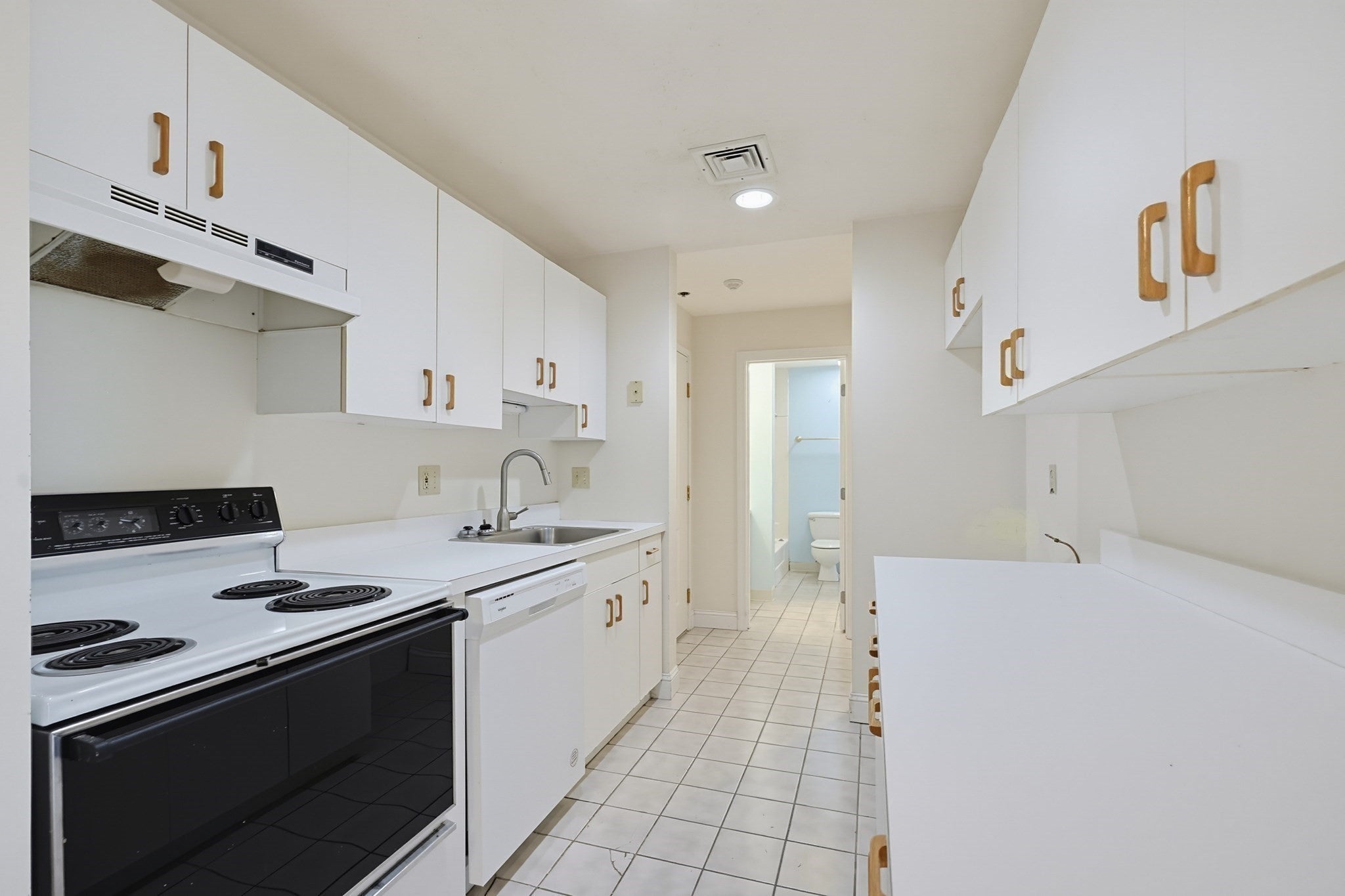 68 N Washington St #504, North Attleboro, MA, 68 N Washington St #504, North Attleboro, MA Photo #8