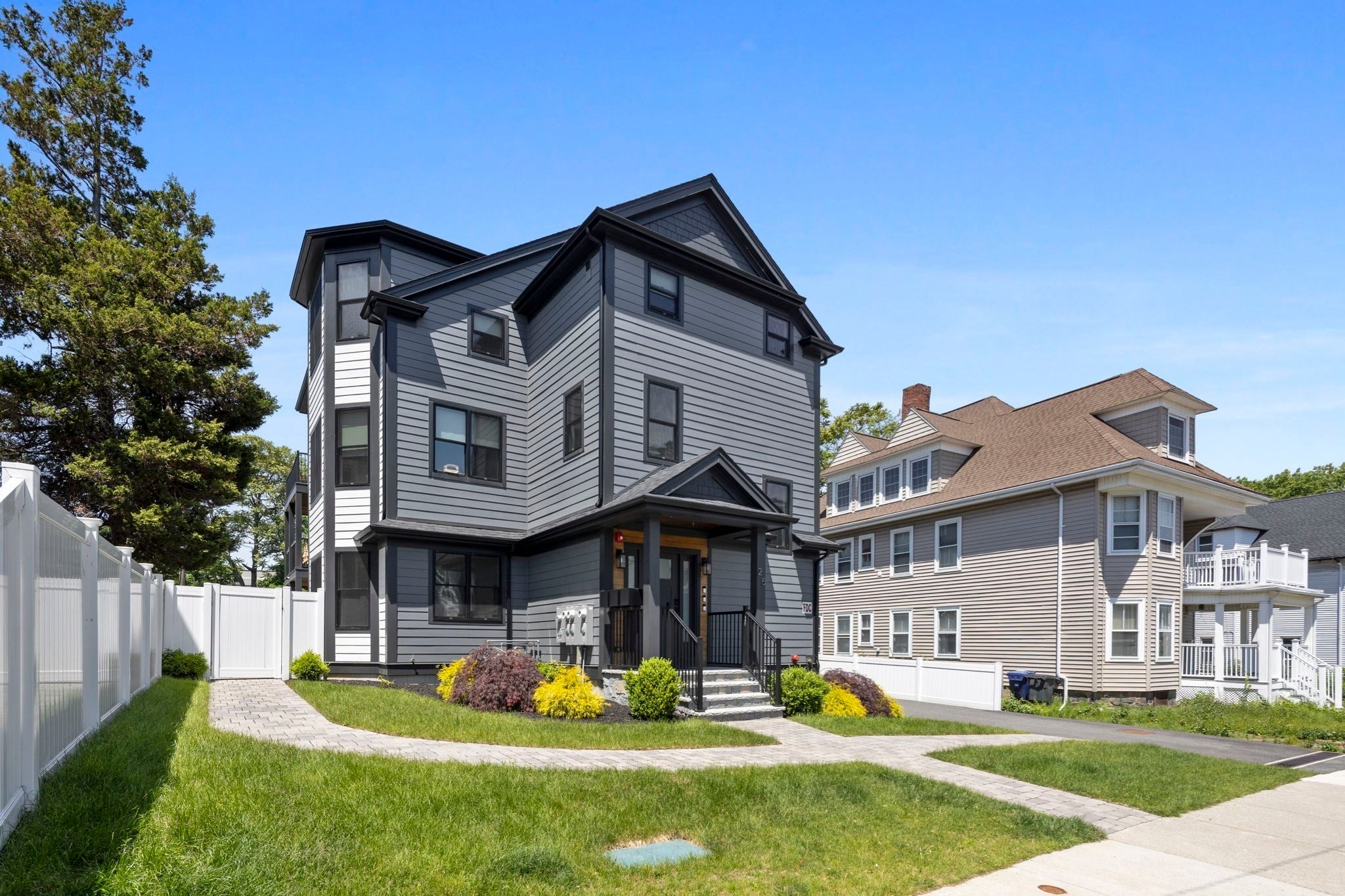25 Bentley St