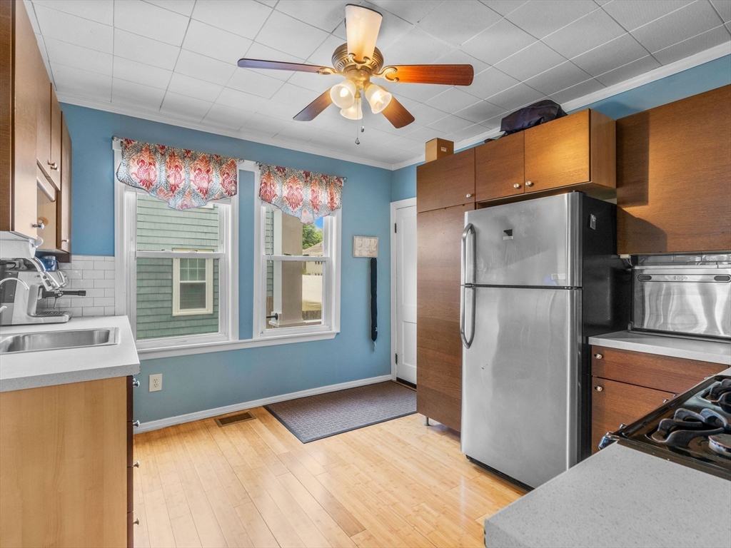 255-257 Beech Street 257