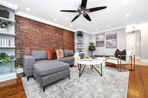 Photo of 135 Commonwealth Ave #3, Boston, MA 02116 (MLS # 73510562)