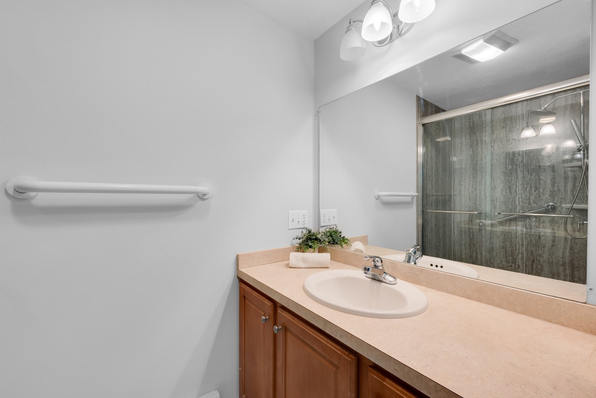 65 Charlton Rd, Dudley, MA Photo #21