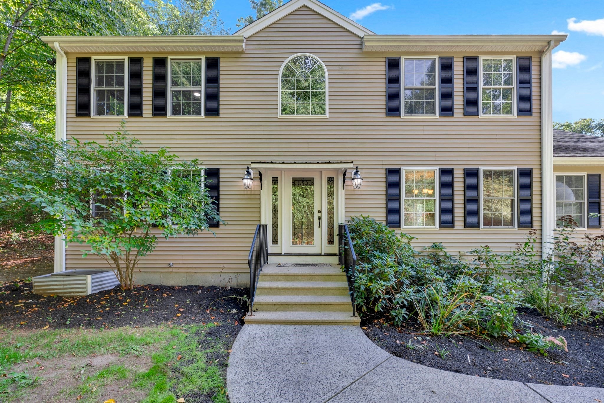 65 Charlton Rd, Dudley, MA Photo #1