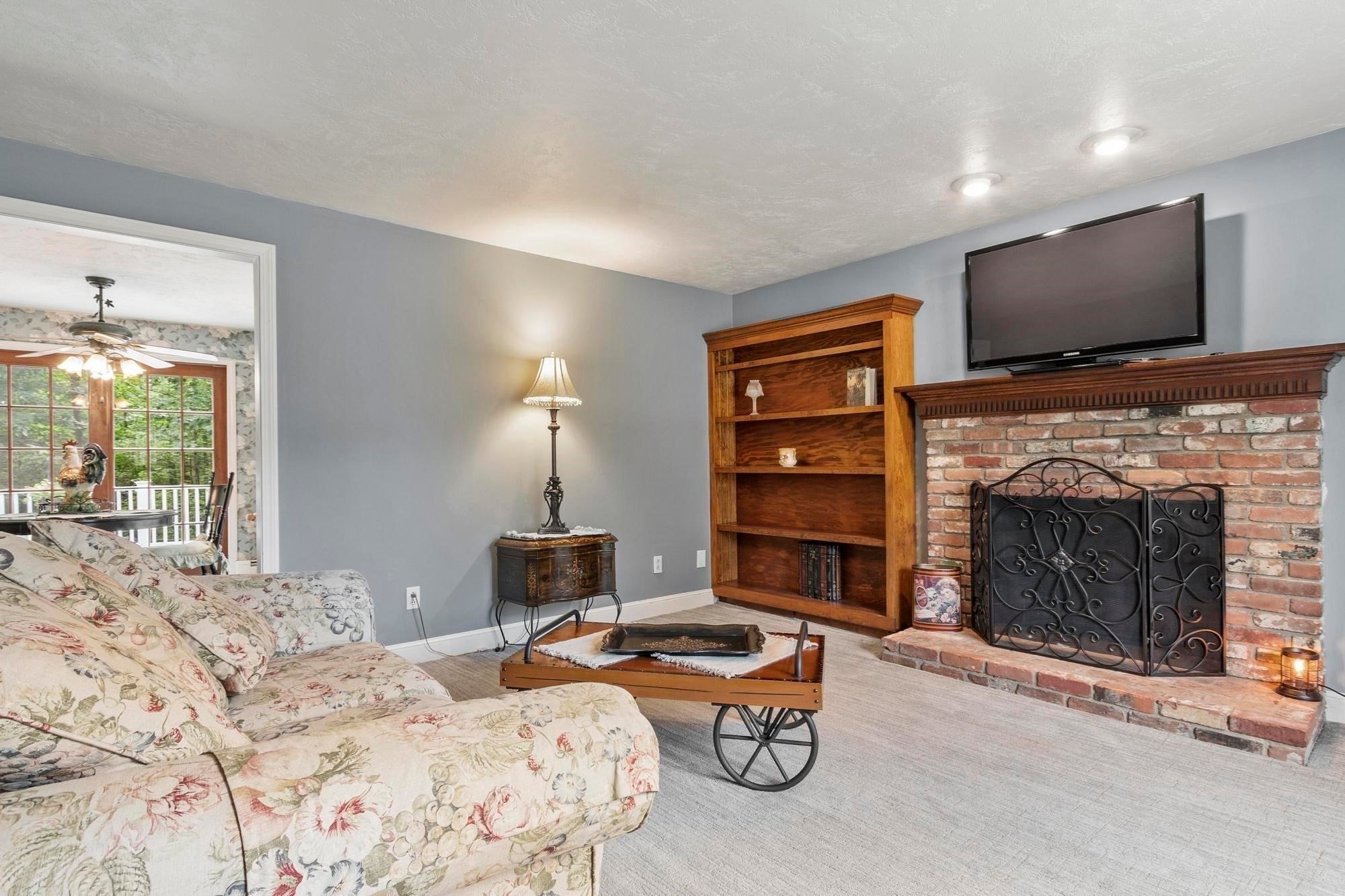 17 Sycamore Drive, Rutland, MA Photo #13