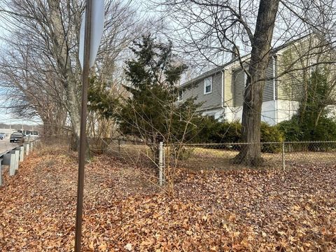 Photo of 856 Newport Ave, Attleboro, MA 02703 (MLS # 73471562)