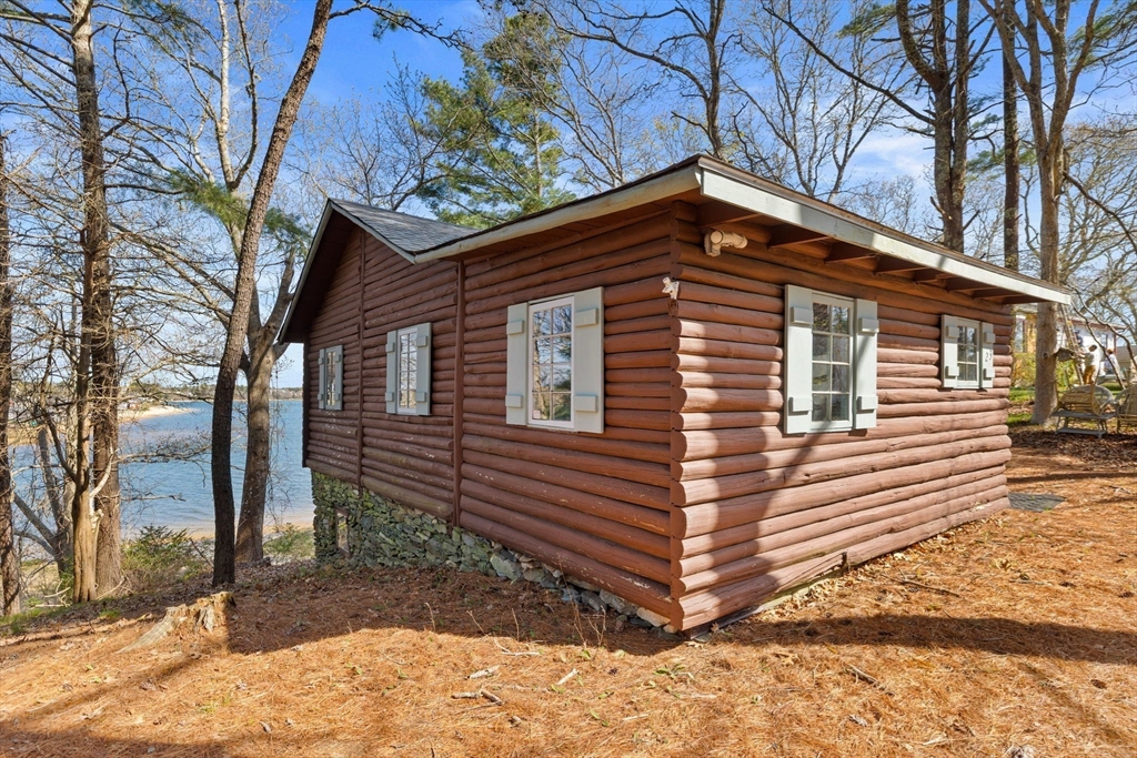 23 Pine Ridge Rd