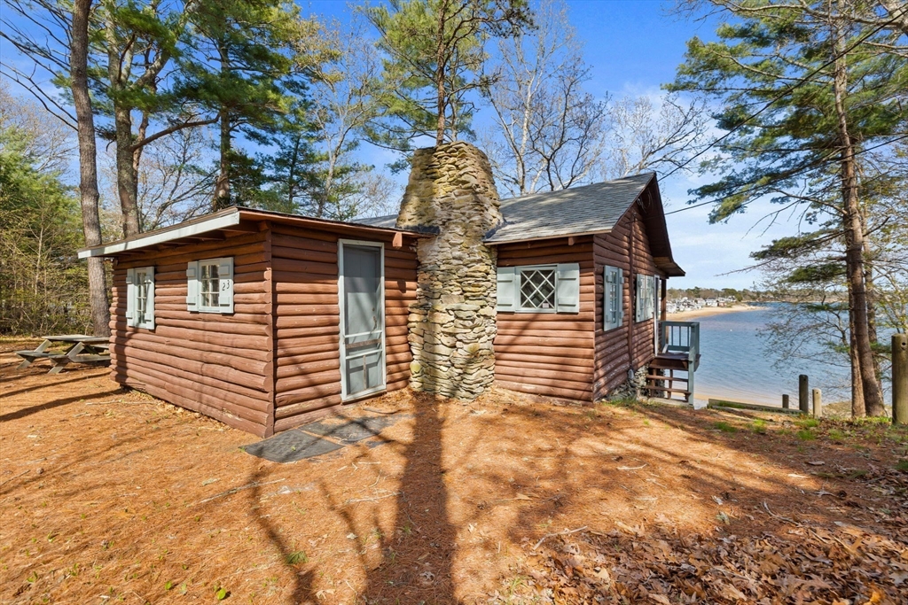 23 Pine Ridge Rd
