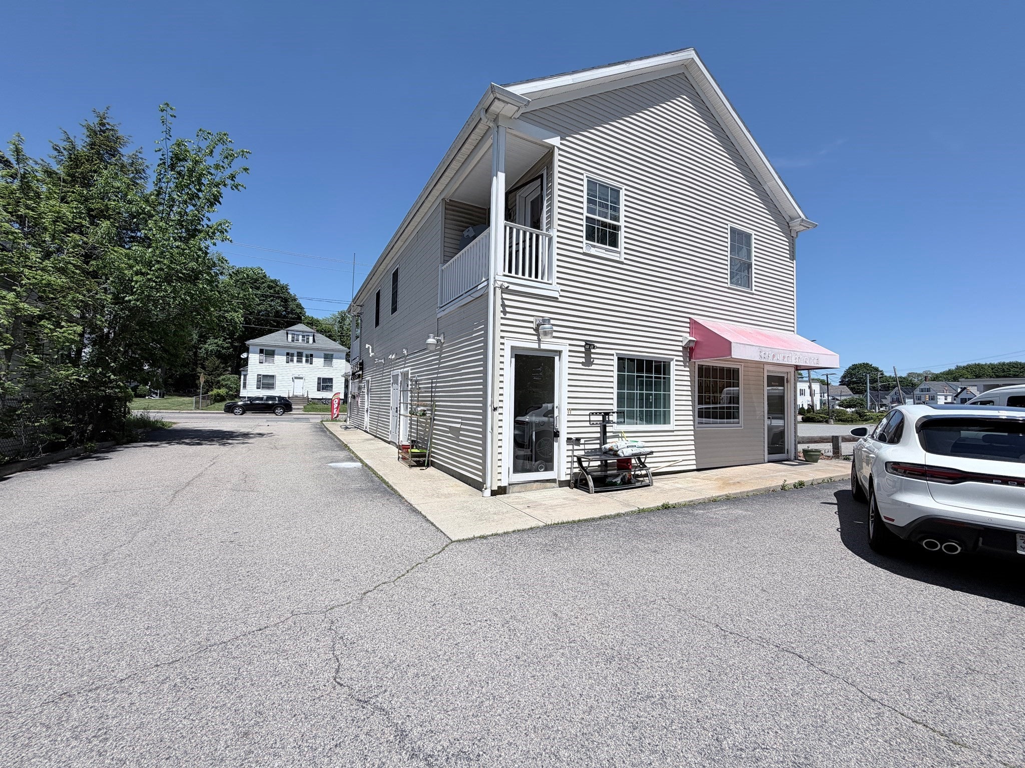 34 Brockton Ave