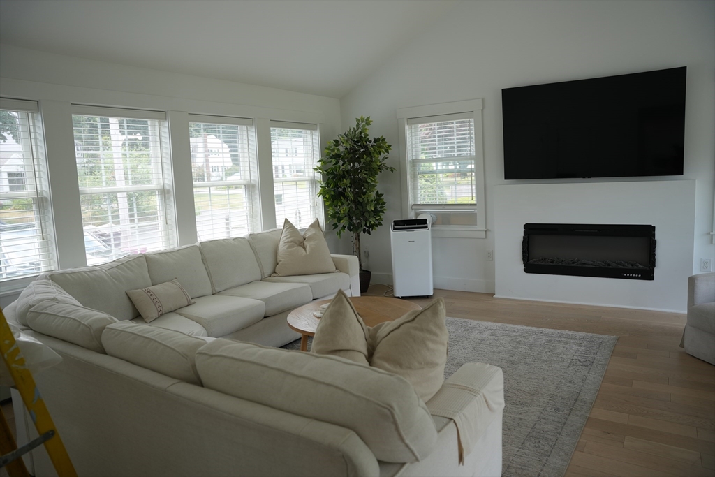 86 Abigail Adams Cir