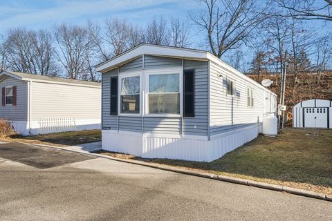 Photo of 548 Kenyon Avenue #4, Attleboro, MA 02703 (MLS # 73463229)