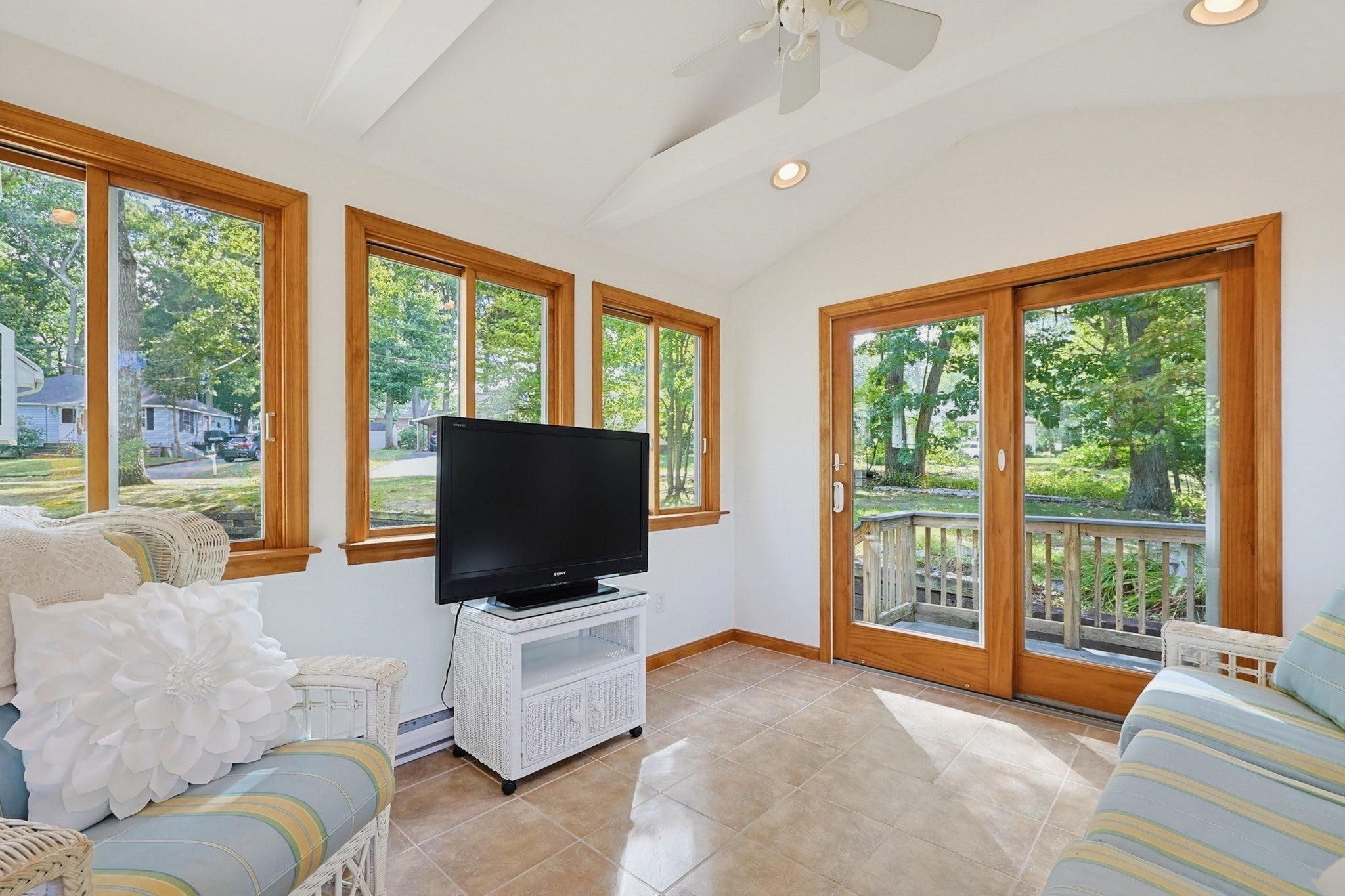 21 Burt St, Attleboro, MA Photo #18