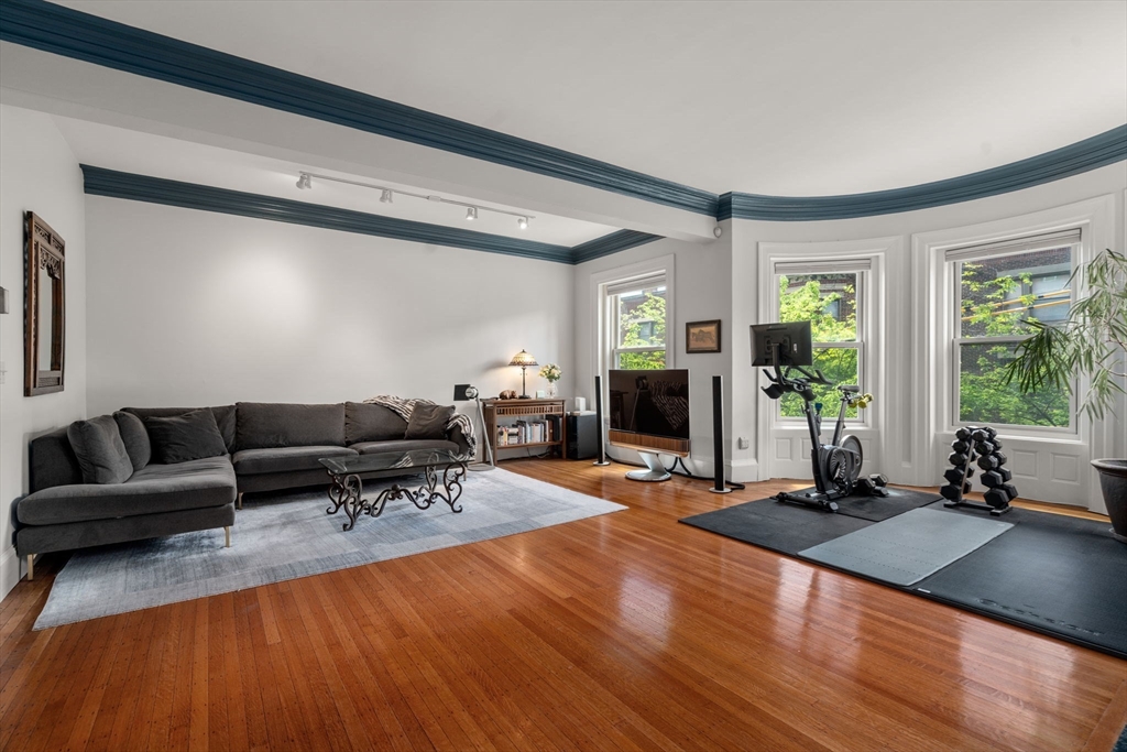 43 Carlton St #2, Brookline, MA Photo #8