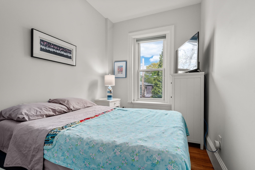 43 Carlton St #2, Brookline, MA Photo #16