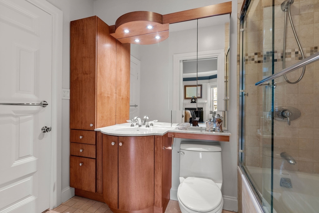43 Carlton St #2, Brookline, MA Photo #14