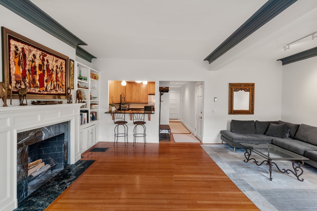 43 Carlton St 2