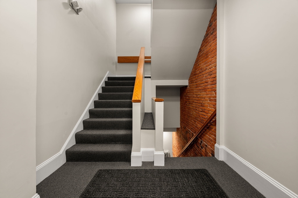 43 Carlton St 2