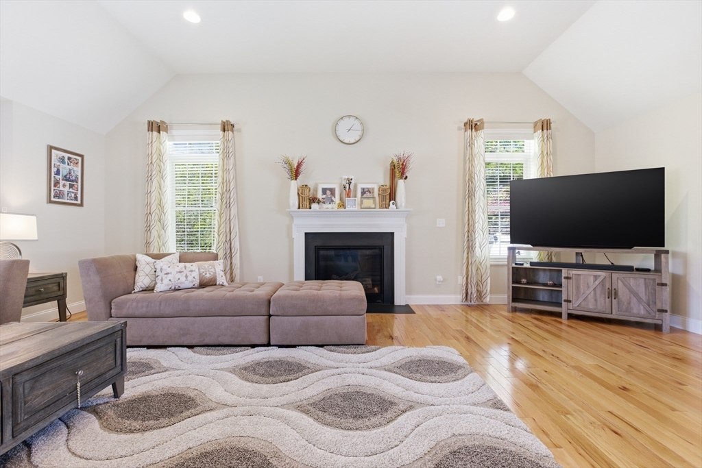 1 Cedar Lane, Georgetown, MA Photo #7