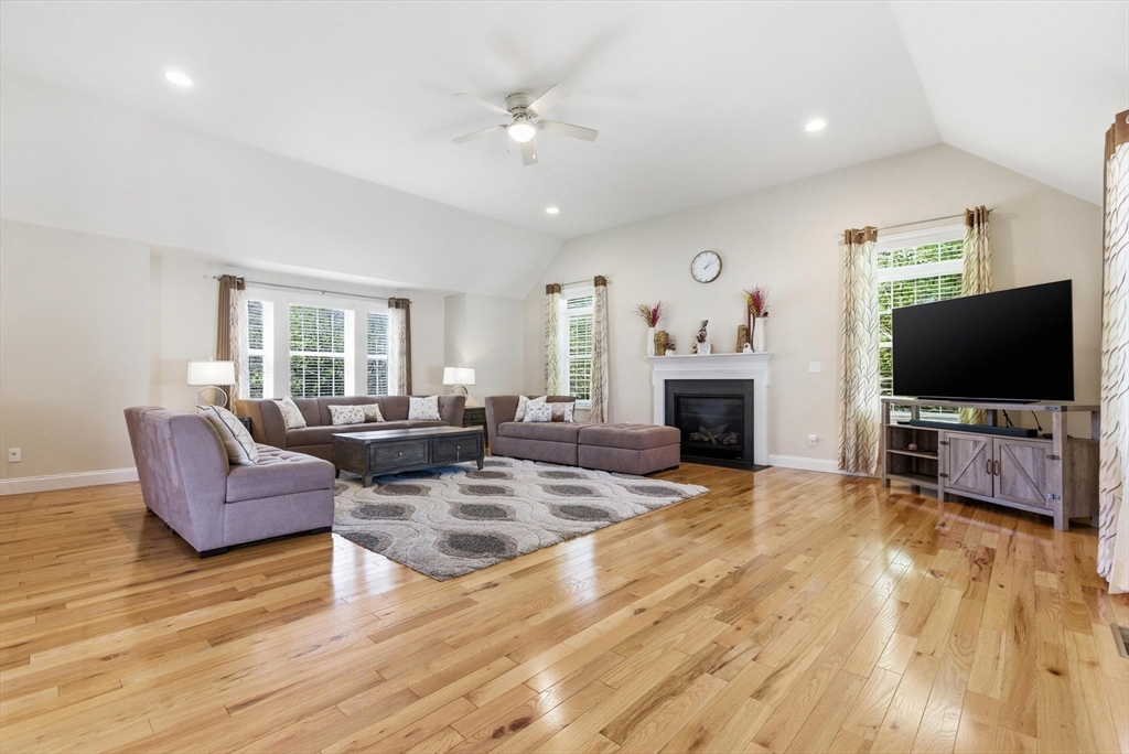 1 Cedar Lane, Georgetown, MA Photo #6