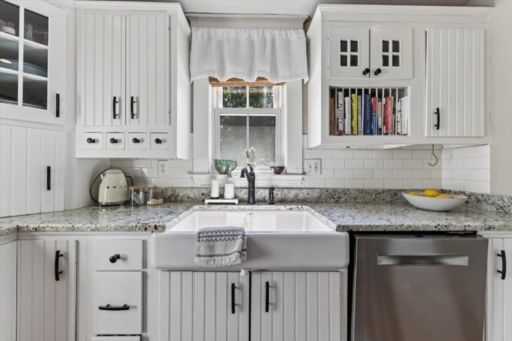 449 East St, Weymouth, MA, 449 East St, Weymouth, MA Photo #14