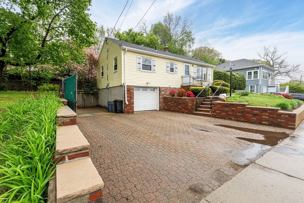 303 Forest St