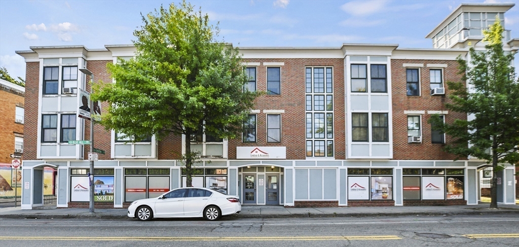 352 Blue Hill Avenue 8