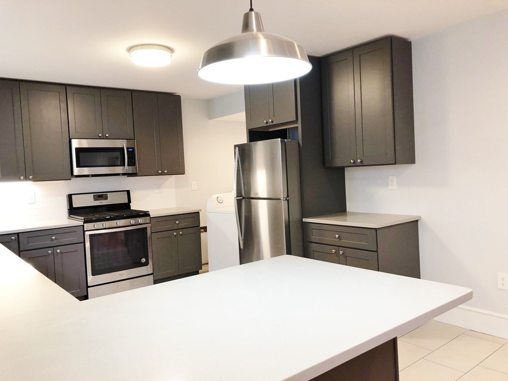 76-78 Edgecliff Rd #76, Watertown, MA Photo #5