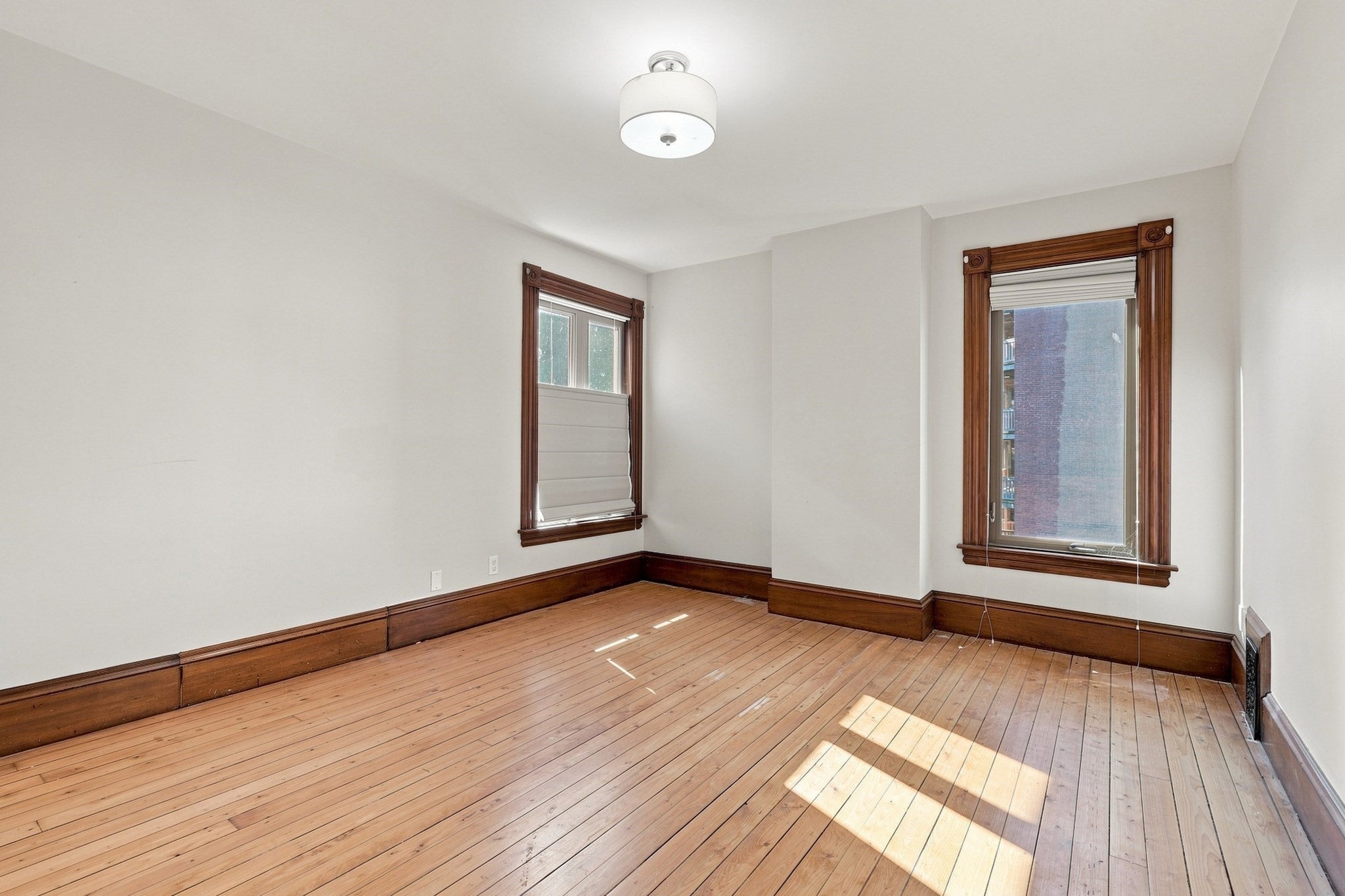42 Clinton Ave, Holyoke, MA Photo #26