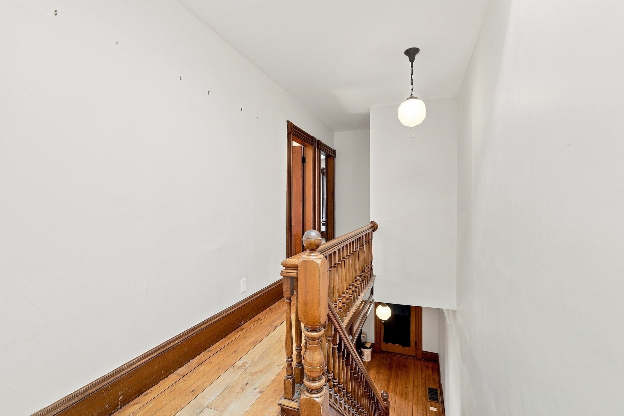 42 Clinton Ave, Holyoke, MA Photo #22