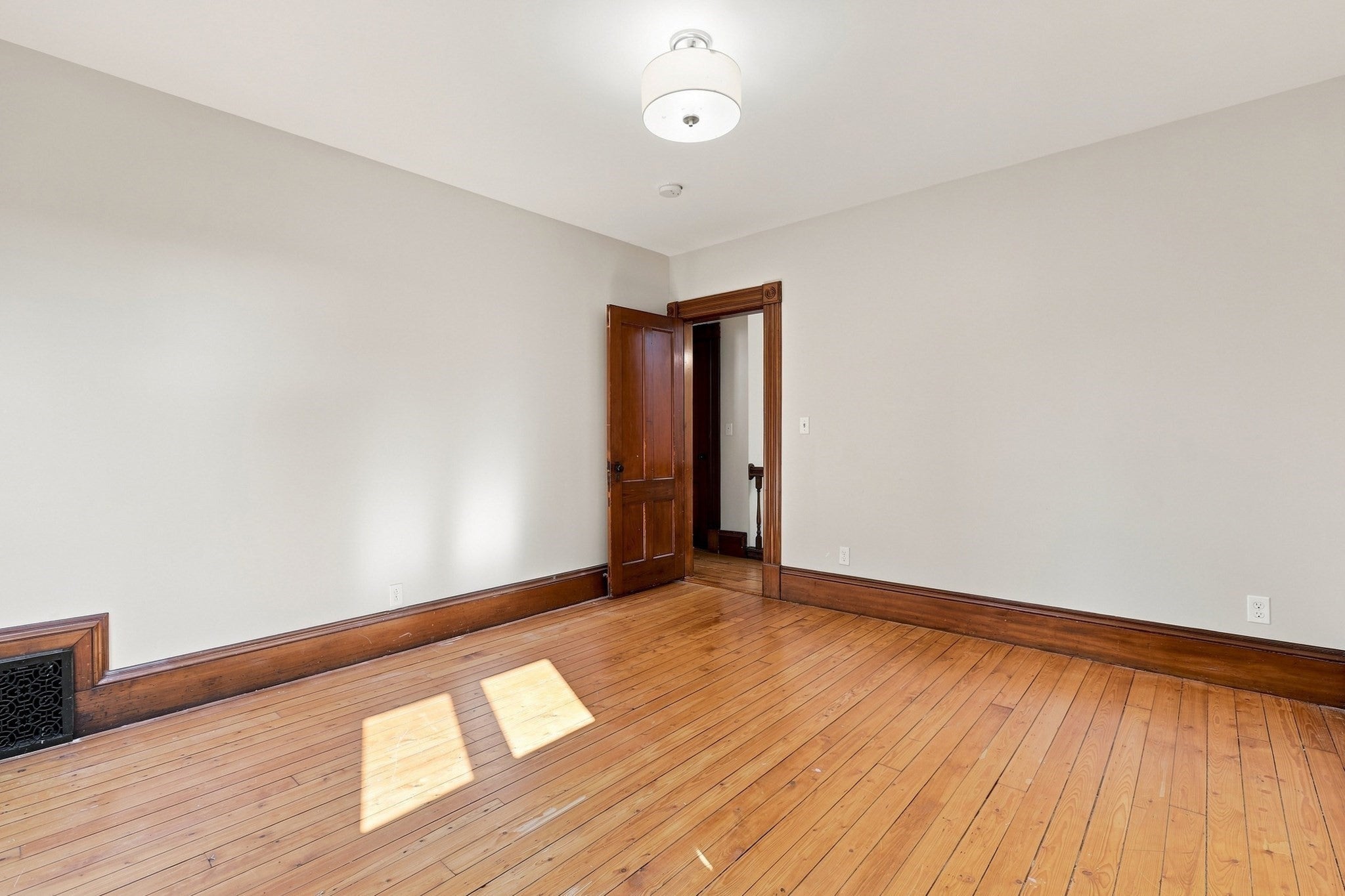 42 Clinton Ave, Holyoke, MA Photo #27