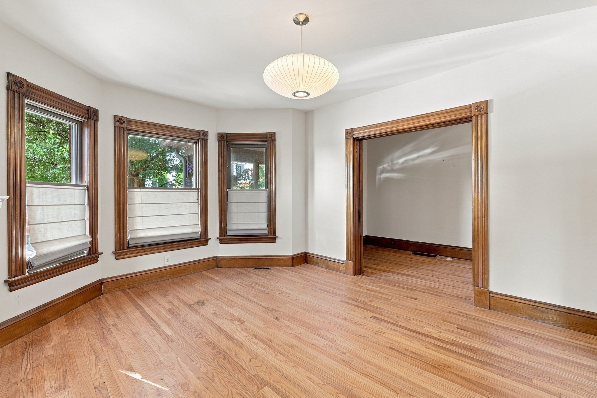 42 Clinton Ave, Holyoke, MA Photo #6