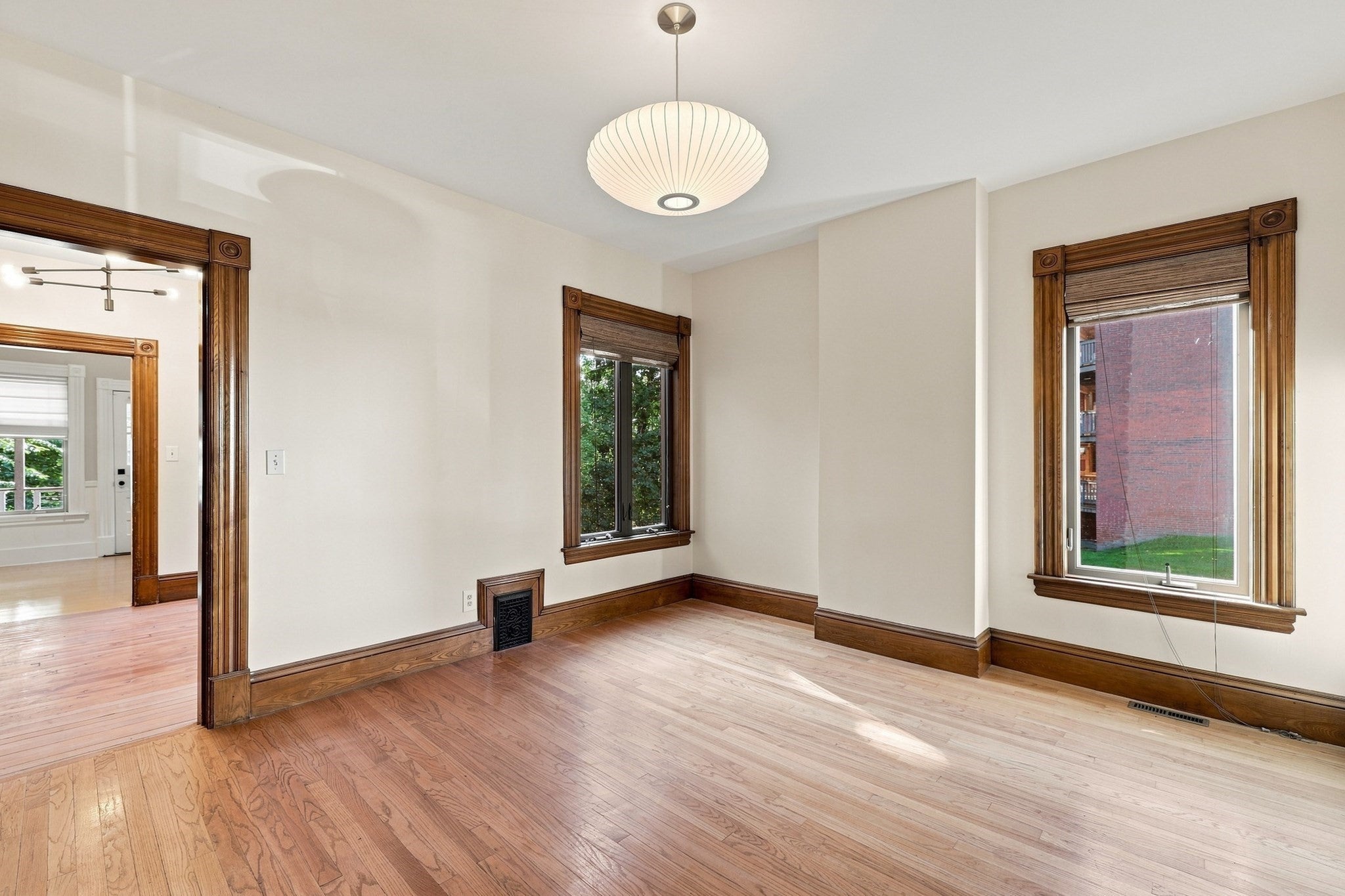 42 Clinton Ave, Holyoke, MA Photo #9