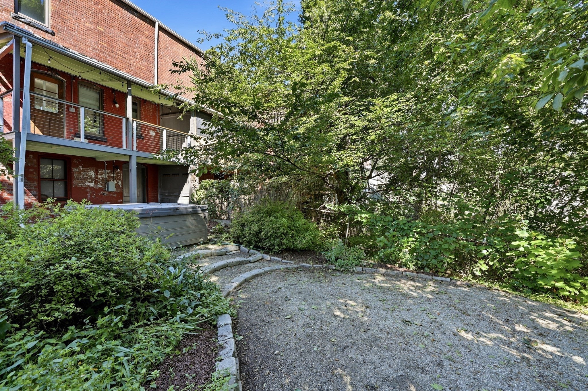42 Clinton Ave, Holyoke, MA Photo #37