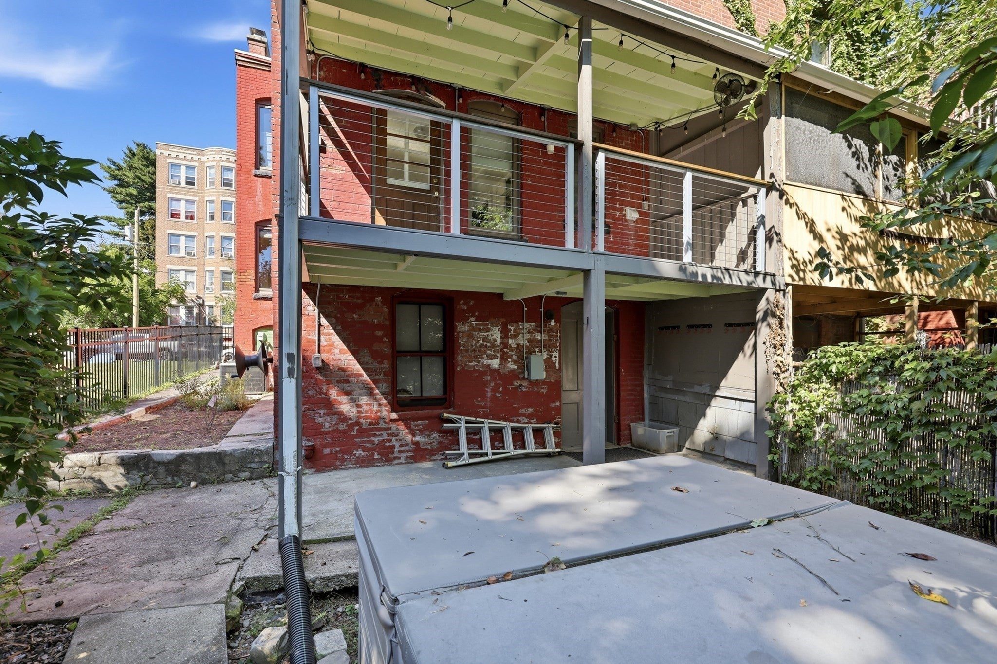 42 Clinton Ave, Holyoke, MA Photo #4