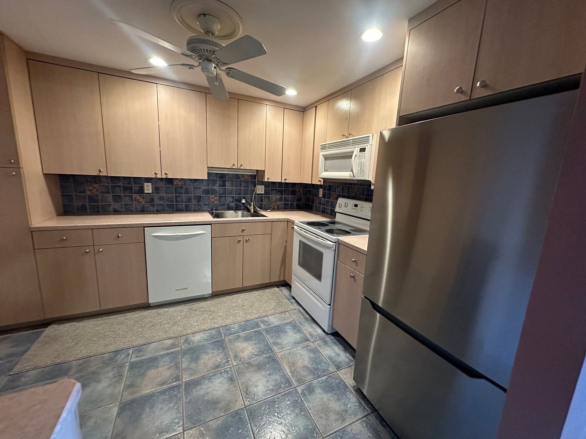 1321 Worcester Rd #612, Framingham, MA Photo #6