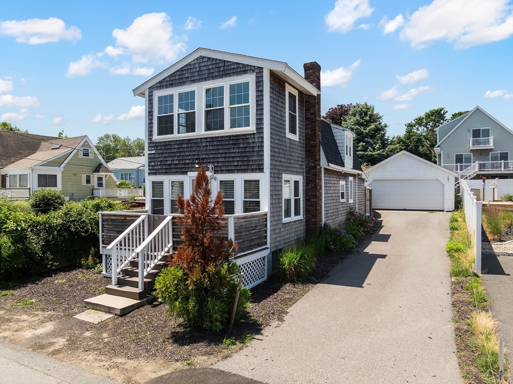 29 Aquidneck Ave
