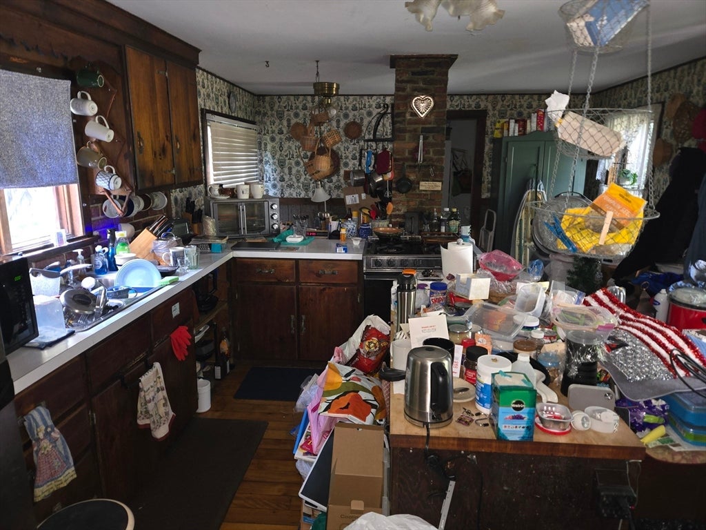 133 Amherst Rd