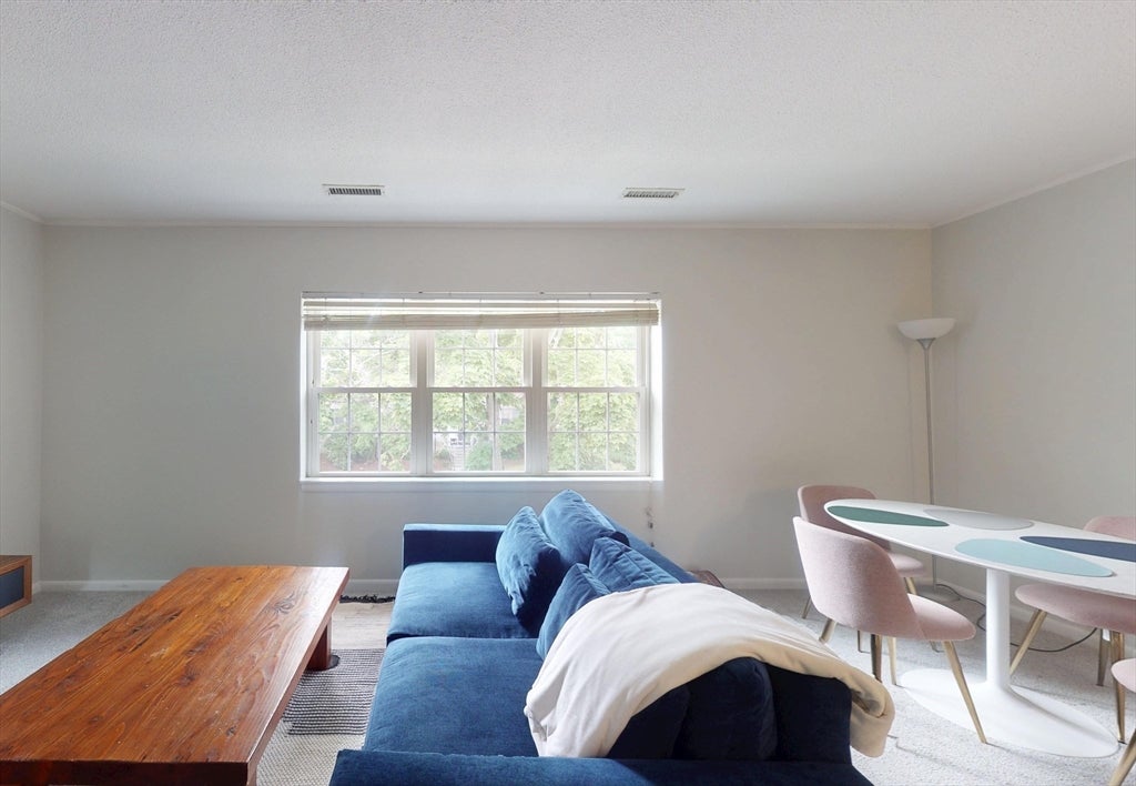 133 Lake Shore Rd #4, Boston, MA, 133 Lake Shore Rd #4, Boston, MA Photo #3