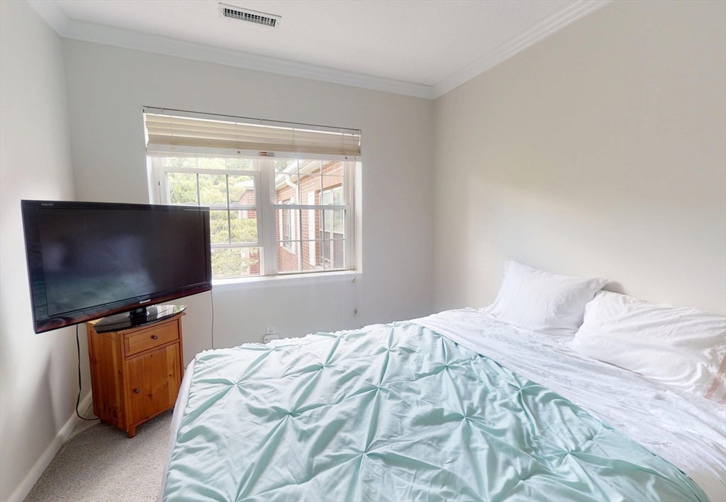 133 Lake Shore Rd #4, Boston, MA, 133 Lake Shore Rd #4, Boston, MA Photo #9