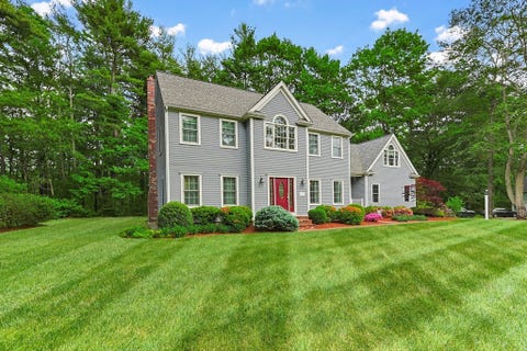 Photo of 8 Douglas Dr, Mansfield, MA 02048 (MLS # 73530358)