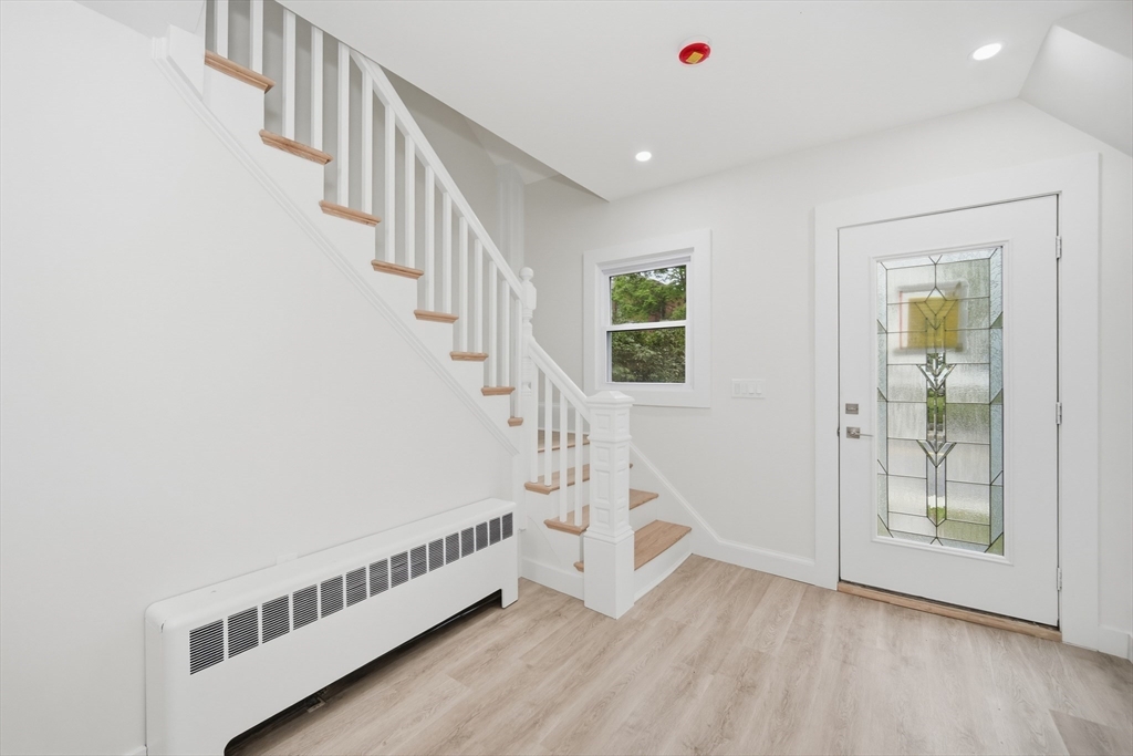 582 Main St
